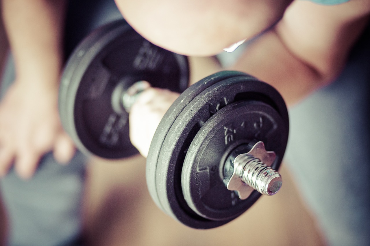 Jak trenować na utratę wagi: treningi i zasady żywienia dla zdrowej redukcji masy ciała